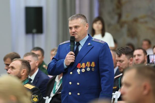Вениамин Кондратьев обсудил инициативы участников спецоперации по развитию региона