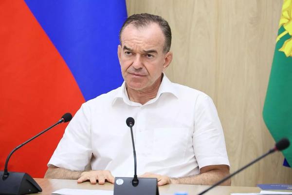 
Губернатор Краснодарского края Вениамин Кондратьев: &laquo;Важно оперативно ликвидировать пожар в Геленджике&raquo;                    