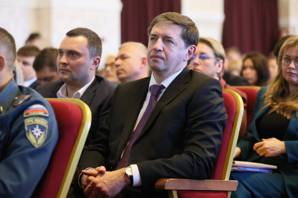 Вениамин Кондратьев поручил увеличить количество транспорта на муниципальных маршрутах в станице Староминской
