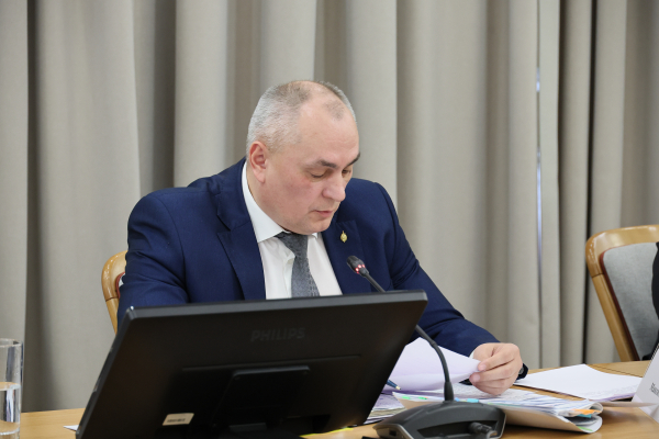 Вениамин Кондратьев: На обновление спортивных комплексов и стадионов в 2025 году предусмотрели более миллиарда рублей Вениамин Кондратьев: На обновление спортивных комплексов и стадионов в 2025 году предусмотрели более миллиарда рублей