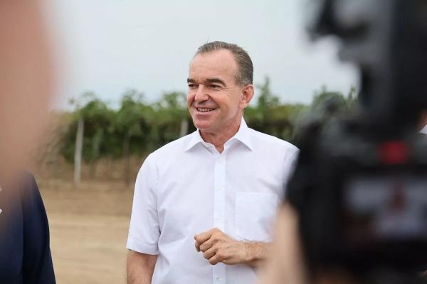 
Губернатор Вениамин Кондратьев: &laquo;Ежегодно в Краснодарском крае закладываем около 220 гектаров питомников&raquo;                    