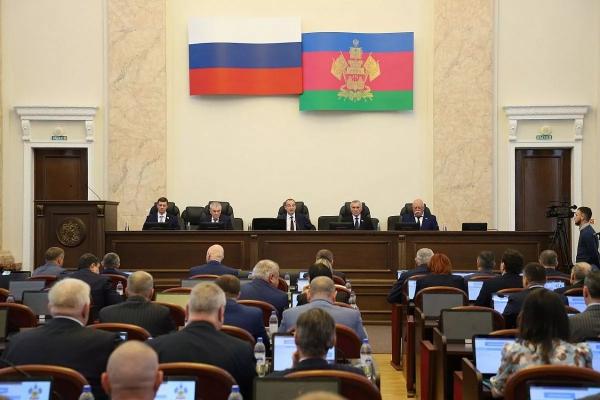 
Кубанские законодатели усилили требования к придорожной инфраструктуре                    