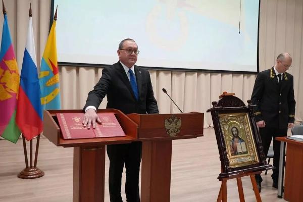 
На очередной срок: Геннадий Бахилин вступил в должность главы Успенского района                    