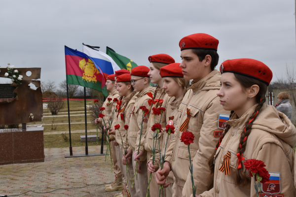 В Абинске перезахоронили 29 бойцов Красной Армии В Абинске перезахоронили 29 бойцов Красной Армии