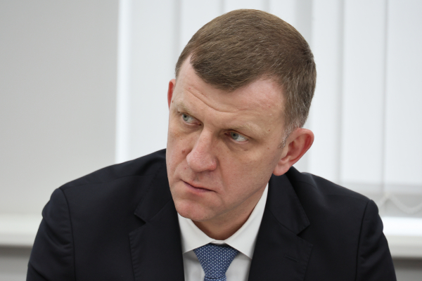 Вениамин Кондратьев: Подбирать кадры для будущих школ и детских садов важно параллельно со строительством этих учреждений  