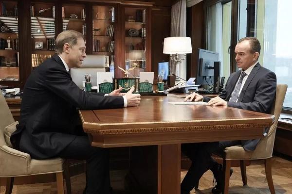 Денис Мантуров встретился с Вениамином Кондратьевым в Москве
Денис Мантуров встретился с Вениамином Кондратьевым в Москве
