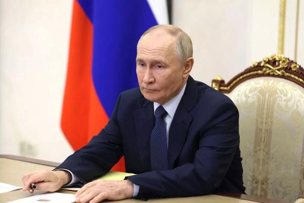 
Путин назвал терактом удар ВСУ по зданию аэронавигации юга России                    