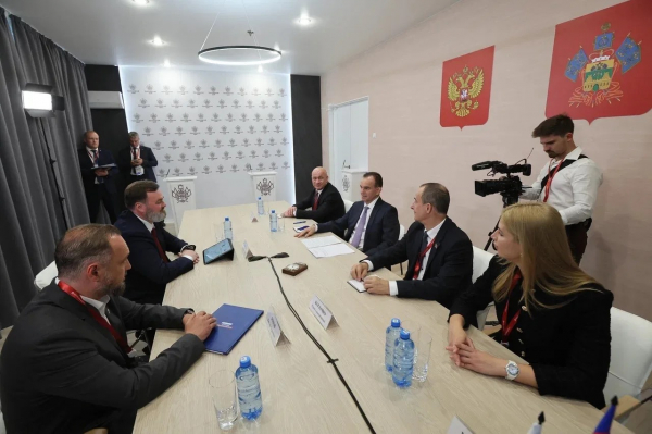 Краснодарский край и Президентская платформа «Россия – страна возможностей» заключили соглашение о сотрудничестве Краснодарский край и Президентская платформа «Россия – страна возможностей» заключили соглашение о сотрудничестве