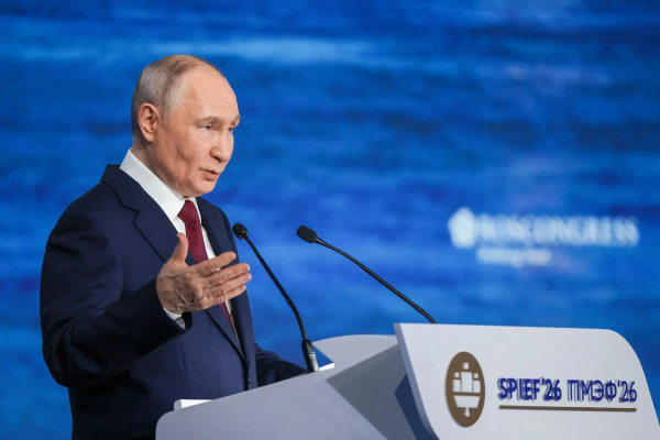Вениамин Кондратьев принял участие в пленарном заседании ПМЭФ-2026