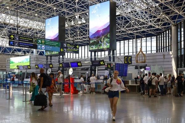 В аэропортах Краснодара и Сочи сняли ограничения
В аэропортах Краснодара и Сочи сняли ограничения