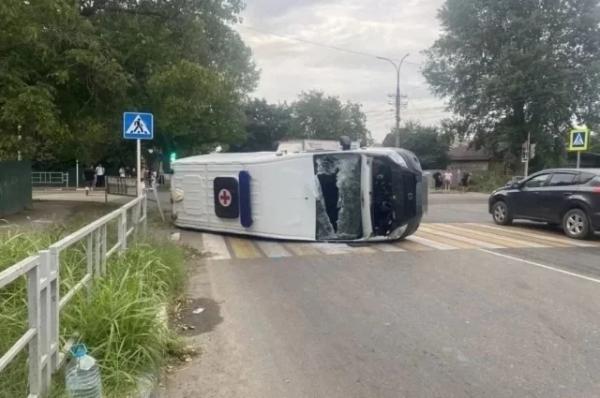 Машина слетела с дороги и упала в обрыв в Сочи, водителя нашли без сознания
Машина слетела с дороги и упала в обрыв в Сочи, водителя нашли без сознания