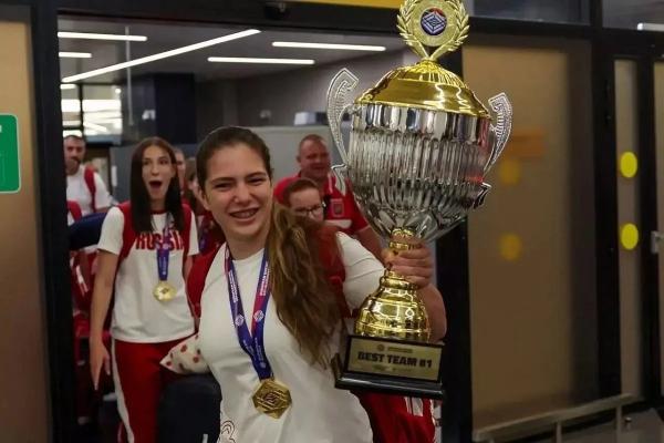 
Спортсменки из Краснодарского края выиграли первенство Европы по боксу в Сербии                    