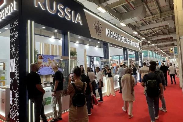 130 стран и тысячи компаний: как в Краснодарском крае работает система поддержки экспорта
130 стран и тысячи компаний: как в Краснодарском крае работает система поддержки экспорта