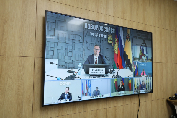 Вениамин Кондратьев: За последние полгода в мой адрес поступило почти 450 обращений по вопросам благоустройства Вениамин Кондратьев: За последние полгода в мой адрес поступило почти 450 обращений по вопросам благоустройства