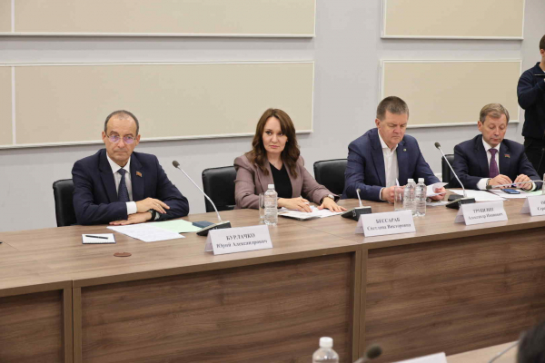 Вениамин Кондратьев: Мы предусмотрели дополнительные региональные меры поддержки аграриев на сумму порядка 5 миллиардов рублей Вениамин Кондратьев: Мы предусмотрели дополнительные региональные меры поддержки аграриев на сумму порядка 5 миллиардов рублей