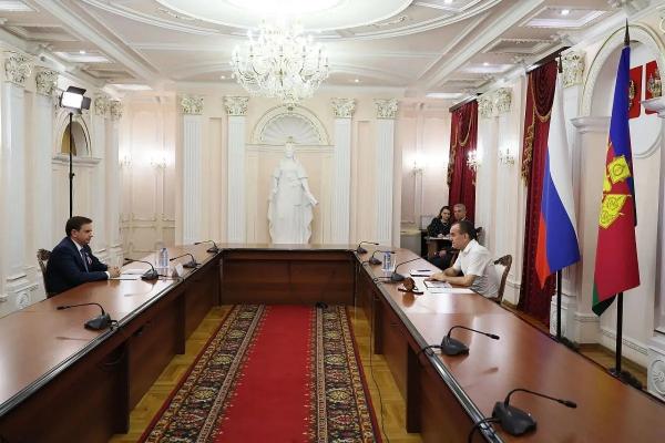 Губернатор Вениамин Кондратьев встретился с председателем избирательной комиссии Краснодарского края Алексеем Черненко
Губернатор Вениамин Кондратьев встретился с председателем избирательной комиссии Краснодарского края Алексеем Черненко