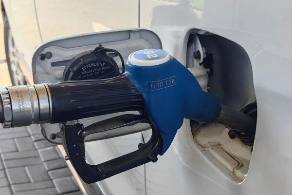 Мэр Сочи рассказал о ситуации с бензином на курорте после атаки БПЛА не нефтебазу
Мэр Сочи рассказал о ситуации с бензином на курорте после атаки БПЛА не нефтебазу