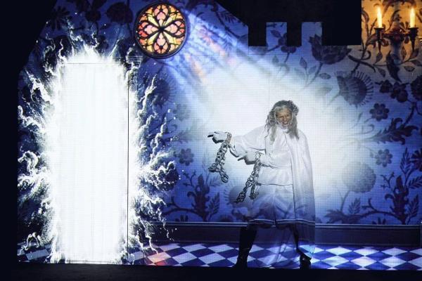 
Замок, где хочется жить: в Краснодаре впервые показали медиаспектакль                    