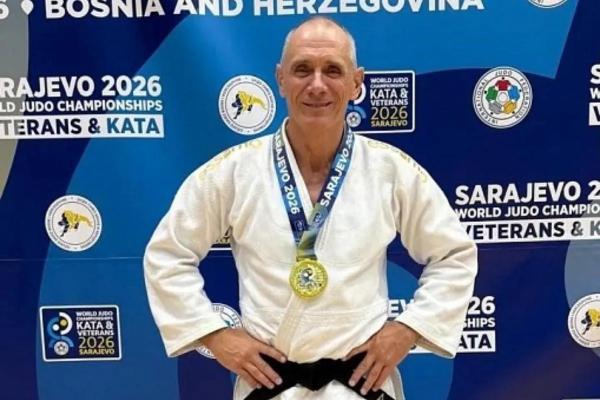Четыре победные схватки: сочинец стал чемпионом мира по дзюдо среди ветеранов
Четыре победные схватки: сочинец стал чемпионом мира по дзюдо среди ветеранов