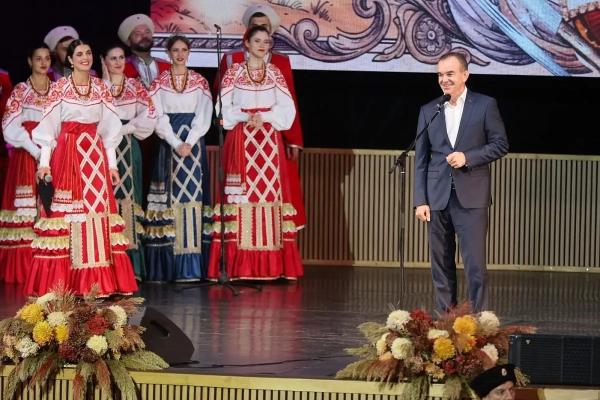Вениамин Кондратьев: «Кубанский казачий хор – самый узнаваемый национальный коллектив России»
Вениамин Кондратьев: «Кубанский казачий хор – самый узнаваемый национальный коллектив России»