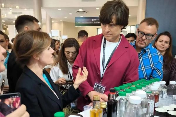 
Заграница нам поможет? Спасибо, мы уже сами придумали!                     