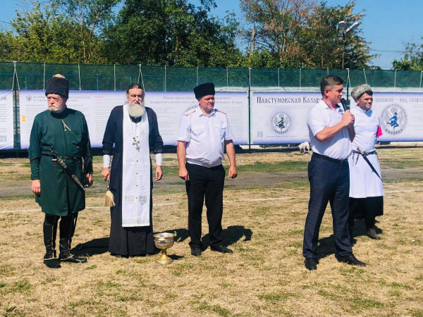 Турнир по рубке шашкой проходит в станице Пластуновской Турнир по рубке шашкой проходит в станице Пластуновской