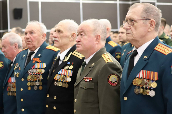 В Краснодаре в высшем военном училище им. Штеменко провели торжественное мероприятие по случаю Дня защитника Отечества