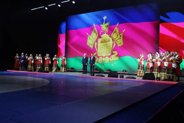 Вениамин Кондратьев и Сергей Елисеев поприветствовали участников первенства России по самбо