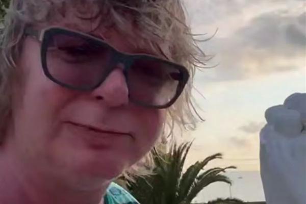 
Андрей Григорьев-Апполонов показал, как проводит осенний отпуск в Сочи                    