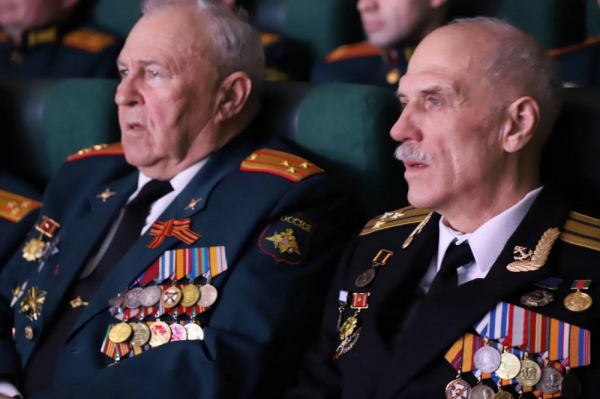 В Краснодаре в высшем военном училище им. Штеменко провели торжественное мероприятие по случаю Дня защитника Отечества