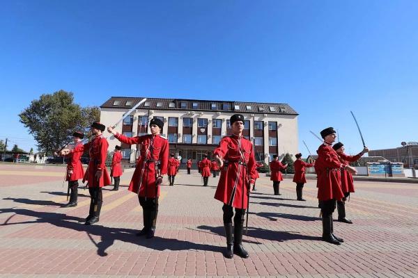 Фестиваль казачьей культуры «Александровская крепость» стартовал на Кубани
Фестиваль казачьей культуры «Александровская крепость» стартовал на Кубани