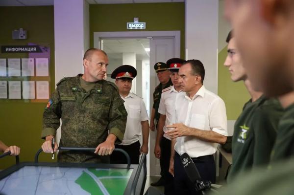 Глава Кубани Вениамин Кондратьев встретился с участниками первой смены молодежи «Атаманский кадровый резерв»
Глава Кубани Вениамин Кондратьев встретился с участниками первой смены молодежи «Атаманский кадровый резерв»
