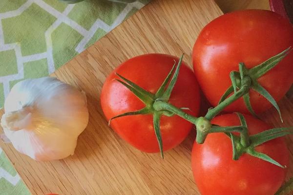 
Готовлю малосольные помидоры за сутки так &mdash; и вкус лета в каждой банке                    