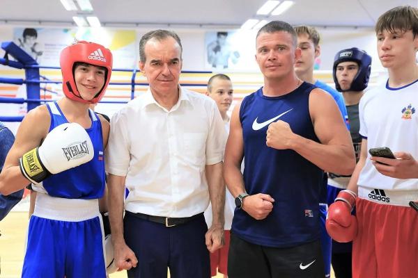 
Губернатор Вениамин Кондратьев посетил тренировочный центр &laquo;Чемпион&raquo; в &laquo;Городе спорта&raquo; в Краснодаре                    