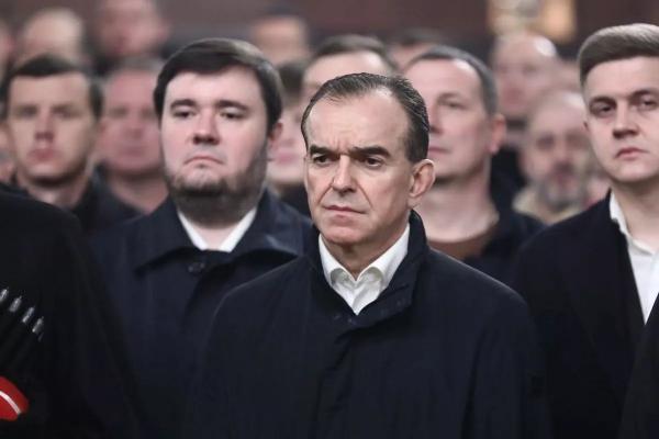 Губернатор Вениамин Кондратьев поздравил жителей Кубани с Рождеством Христовым
Губернатор Вениамин Кондратьев поздравил жителей Кубани с Рождеством Христовым