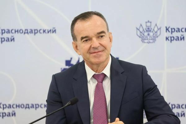 Губернатор Вениамин Кондратьев вручил награды выдающимся журналистам Краснодарского края
Губернатор Вениамин Кондратьев вручил награды выдающимся журналистам Краснодарского края