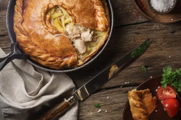 
Открытый пирог с мясом и картошкой: домашний шедевр, который можно поручить приготовить даже ребенку                    