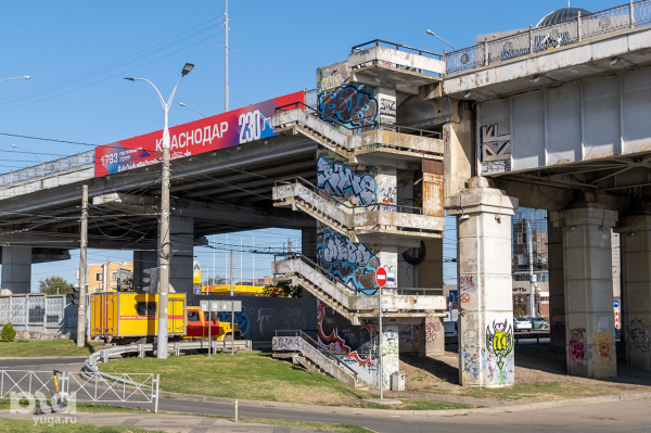 Прогулка вокруг Тургеневского моста в Краснодаре. Что остается в разрухе годами, а что планируют ремонтировать 14 месяцев? Прогулка вокруг Тургеневского моста в Краснодаре. Что остается в разрухе годами, а что планируют ремонтировать 14 месяцев?