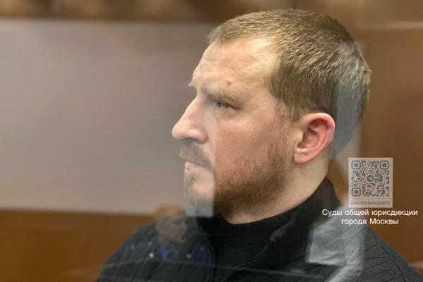 Суд продлил арест экс-мэру Сочи Копайгородскому
Суд продлил арест экс-мэру Сочи Копайгородскому
