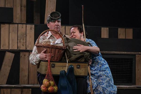 В краснодарском Молодежном театре пройдет премьера спектакля «Любовь и голуби»
В краснодарском Молодежном театре пройдет премьера спектакля «Любовь и голуби»